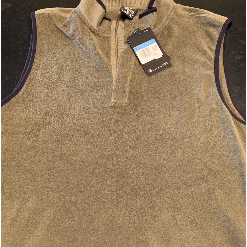 Men’s Nike vest
